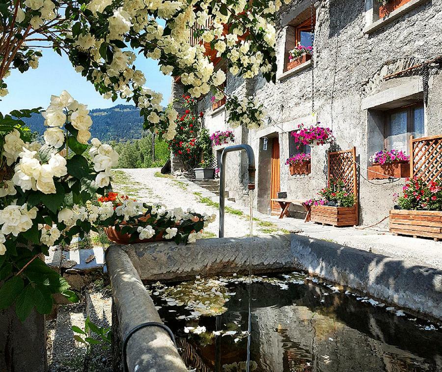 Les Balcons Du Molliebon Apartment Seez Bagian luar foto